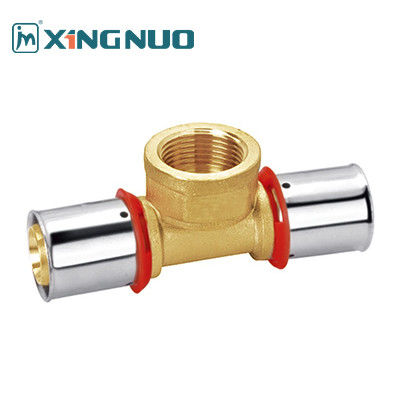 150 PSI 産業用プレス用圧縮用ブラス・ティ・フィッティング PEX 16-32mm 女性用スレッド
